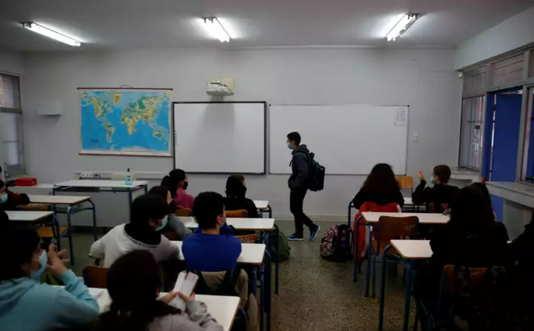 Πάσχα 2022: Πότε ανοίγουν τα σχολεία μετά τις πασχαλινές διακοπές